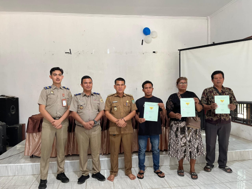 Warga Tambusai Barat Sumringah, Ratusan Sertifikat Tanah PTSL 2024 Dibagikan !