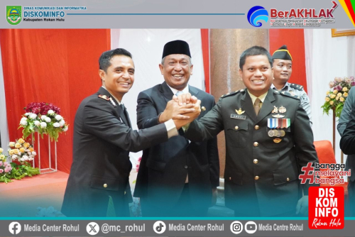 Pemkab Rohul Serahkan SK 1 461 PPPK Tahap I Formasi Tahun 2024