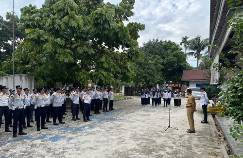 Tingkatkan Disiplin dan Kinerja ! Sekda Kampar Hambali Pimpin Apel Pagi di Dinas Perhubungan