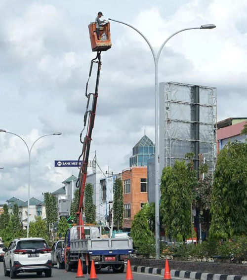 Dishub Pekanbaru Targetkan Peremajaan 2.000 Lampu Jalan di 2026