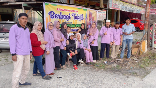 Takjil Kue Jalo dan Galopung Ondam Jadi Rebutan, Aksi Berbagi Fens RPDK Konco Lawas Tuai Apresiasi