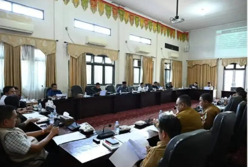 DPRD Rohul Bahas Sinkronisasi Evaluasi Gubernur terhadap Ranperda APBD 2026