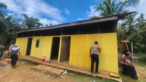 Prihatin Lihat Kondisi Sekolah Viral, Kapolsek Tapung Langsung Turun Tangan