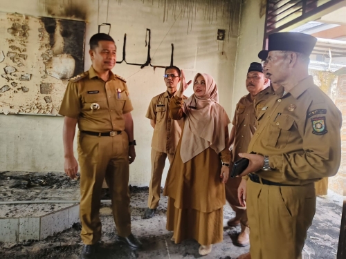 Tinjau SDN 018 Kubang Jaya Pascakebakaran, Ahmad Yuzar Minta Perbaikan Segera Dihitung