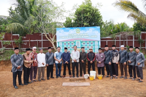Pondok Pesantren Ibnu Jarir Bangun Asrama, Pimpinan Pondok Apresiasi Dukungan Wabup Misharti
