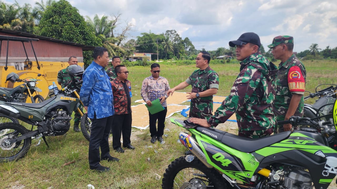 Wakil Koordinator Satgas Swasembada Pangan Wilayah Riau Tinjau Persawahan di Kampar