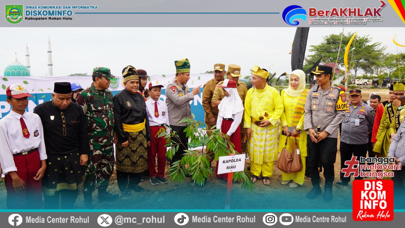 Kapolda Riau Tanam Pohon di Rohul : Tanam Harapan untuk Masa Depan