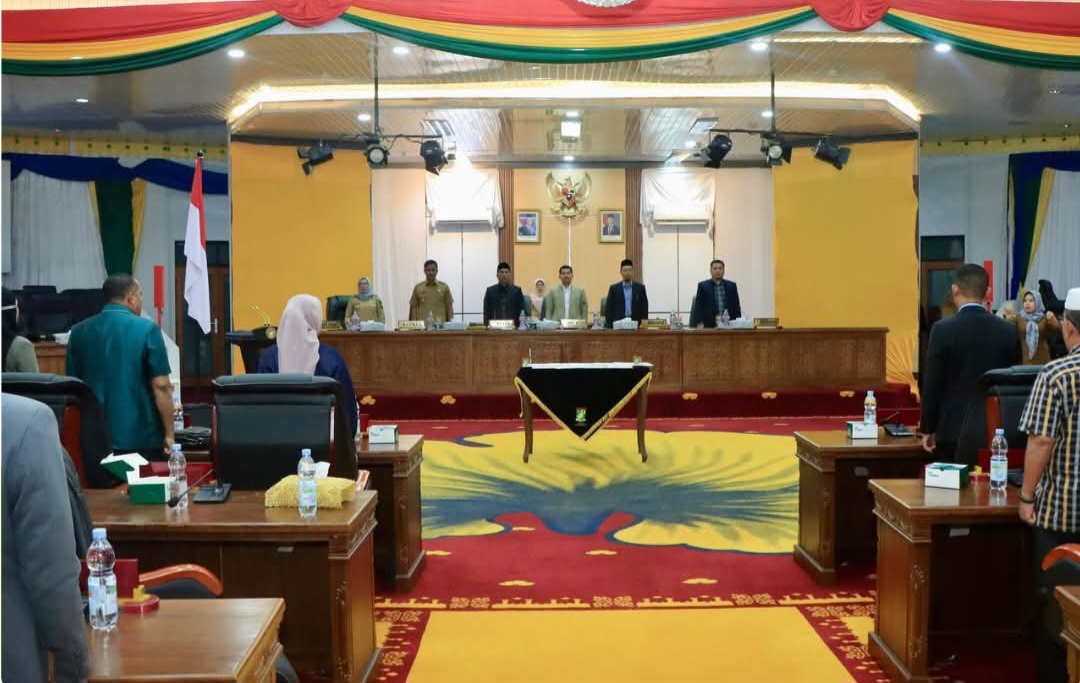 Bupati dan Wabup Kampar Hadiri Rapat Paripurna Penandatanganan Nota Kesepakatan KUA-PPAS 2026