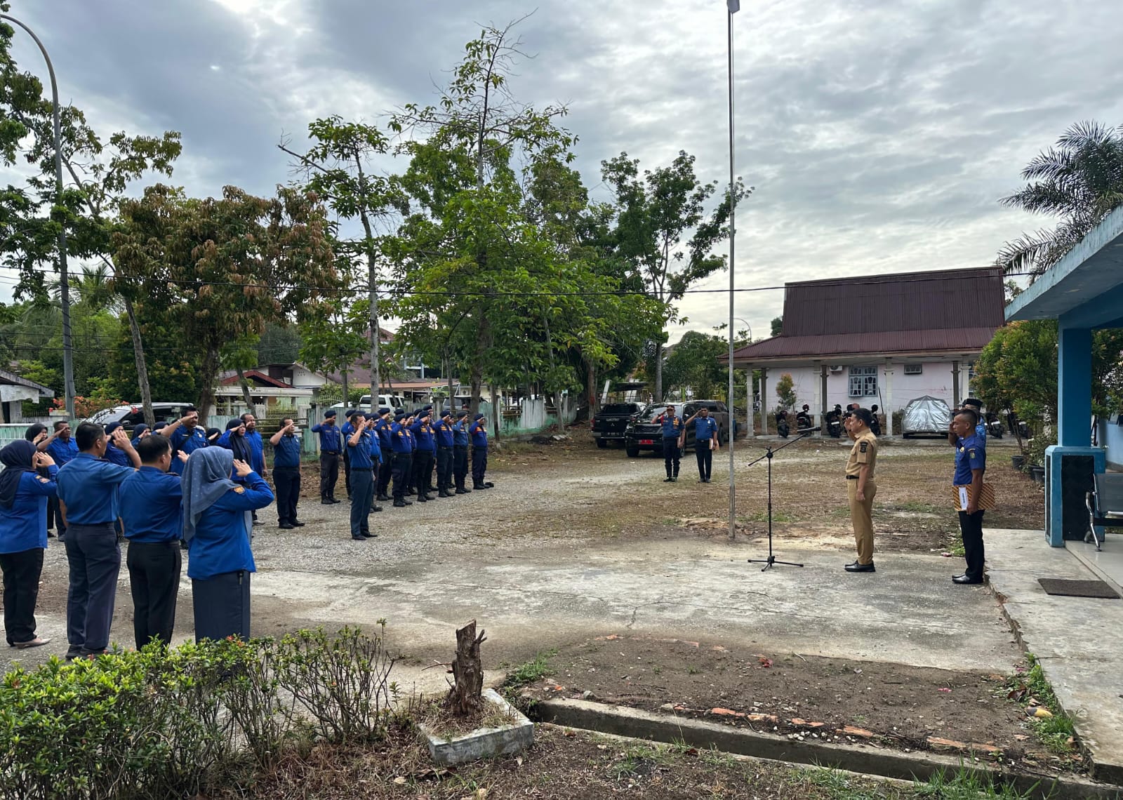 Sekda Kampar Hambali Kembali Pimpin Apel Pagi Jelang Pensiun Dini, Kali Ini di Dinas Damkar, Ini Pesannya