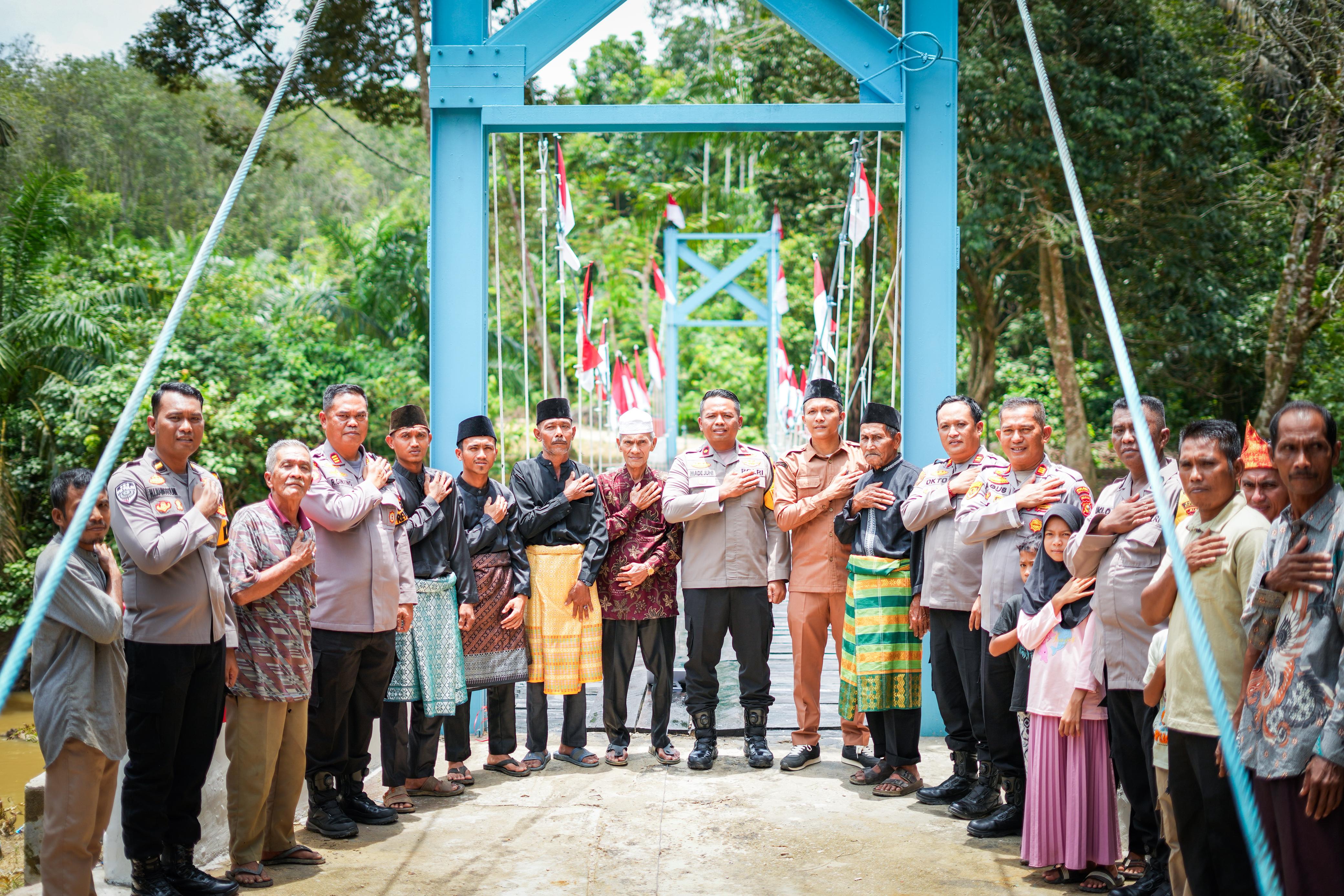 Jembatan Merah Putih Presisi Diresmikan di Rohul, Pelajar Tak Perlu Lagi Menyeberang Sungai