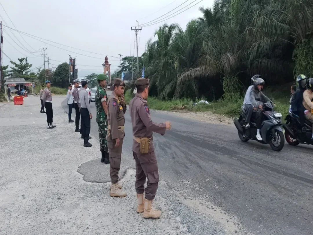 Arus Balik Lebaran, Satpol PP Kampar Turunkan Personel 24 Jam di Pos Terpadu