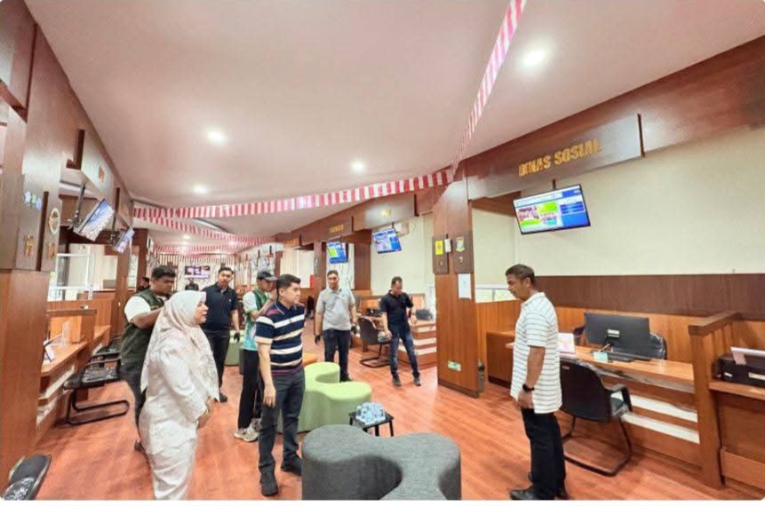 WFH Pekan Kedua, Bupati Kampar Pantau Kinerja OPD dengan Bersepeda