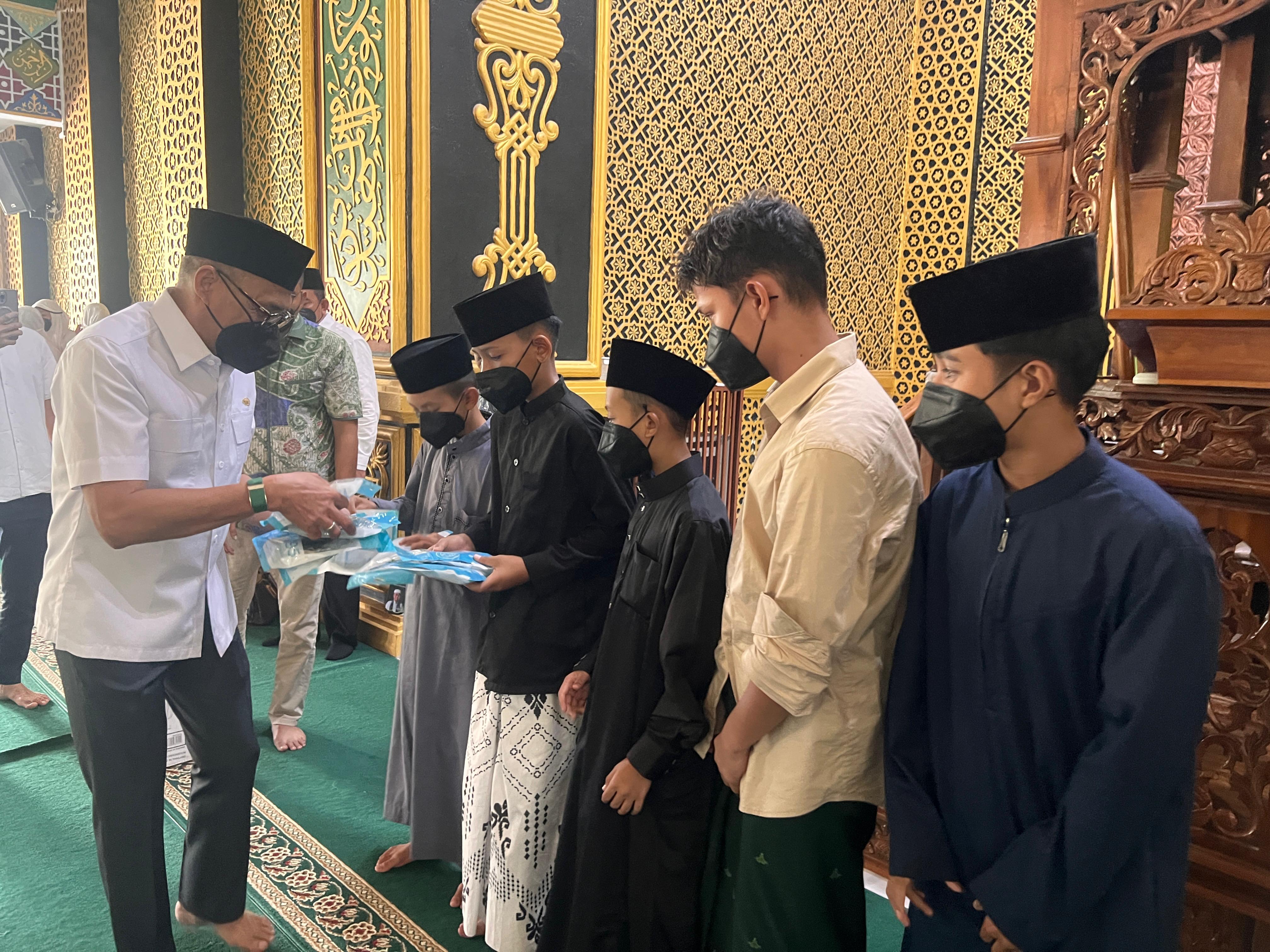 Gus Muhaimin Tak Mau Hari Santri Cuma Seremonial, Rumah Bebas Asap Dihadirkan di Pekanbaru