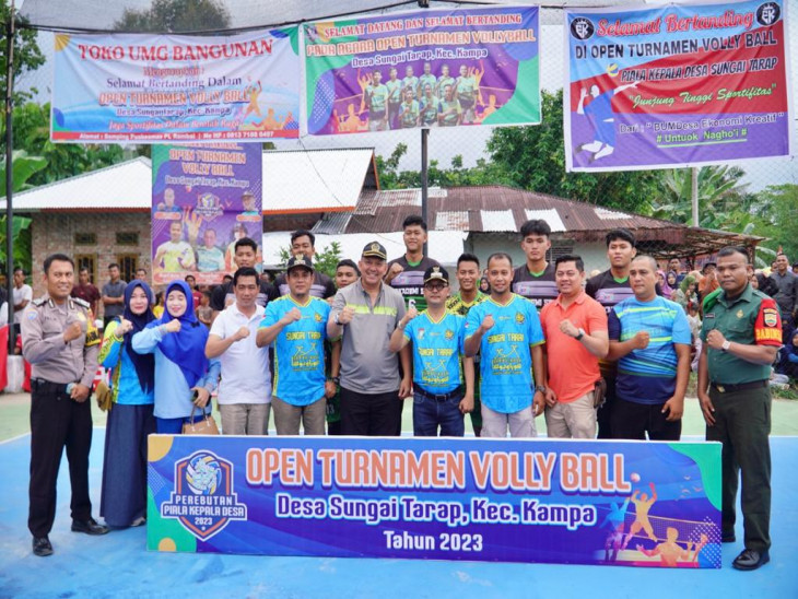 Pj Bupati Kampar Buka Open Turnamen Bola Voli Desa Sungai Tarap