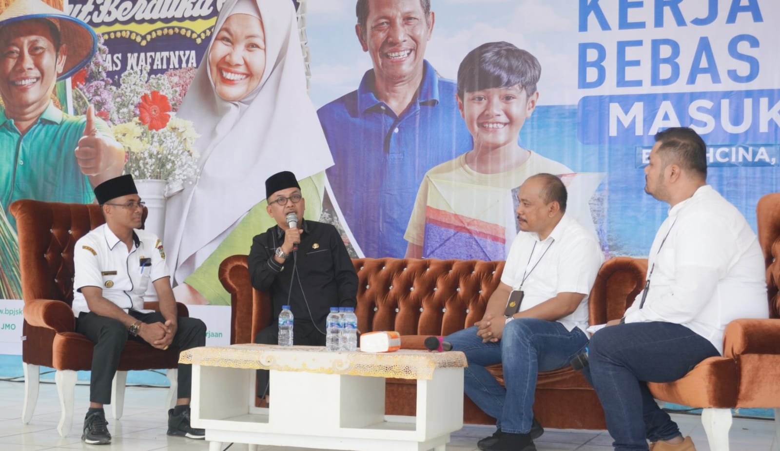 Pj.Bupati Kampar Firdaus Launching Program Kerja Keras Bebas Cemas BPJS Ketenagakerjaan